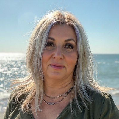 studiojude's profile picture. Artist. Photographer. Writer. Community Rabbel Rouser. Find your voice and use it. Also fan of 70s British Glam Rock 🎶