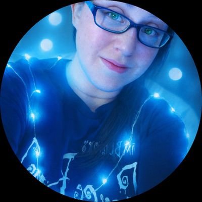 Megan_M_Glass's profile picture. That one diabetic girl who creates art ✍️🏼