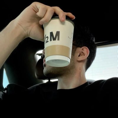 _YY3Y's profile picture. انتِ كل احلامي.@8irkx0♥️.