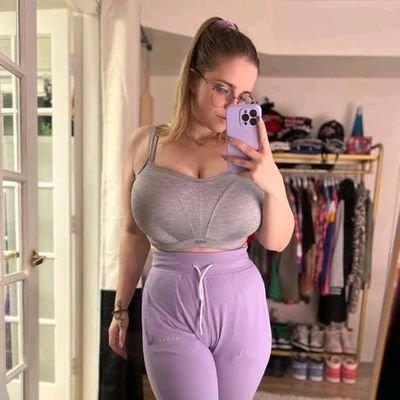 Sandra157387's profile picture. 