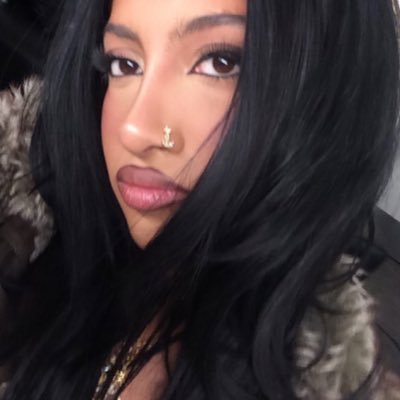 heartsmanon's profile picture. 