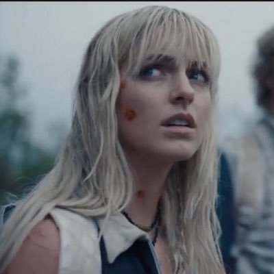 spidrsun's profile picture. yeah, but so what? everybody's weird