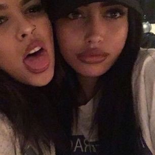 bluewwee's profile picture. married