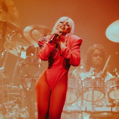 ViejaCat's profile picture. Yes... I know my name means old lady.

my HUSBAND @real_criminal_b ❤️🩷💚 |
Banner and pfp by @dojacatpfps |

Merry Christmas!!!