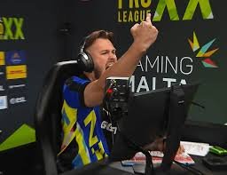 karluhaaz's profile picture. 