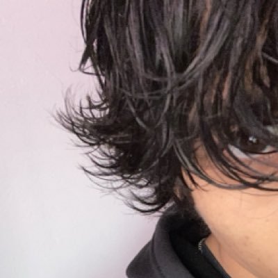 abizuruu's profile picture. 🦇 / bajista y baterista / jugador de GG y KOF / @offspring @NFL / también soy abizuru