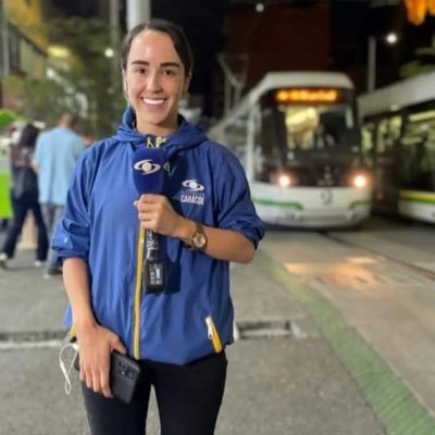 ericayasmin4's profile picture. Periodista. https://t.co/vD68HuDGjL