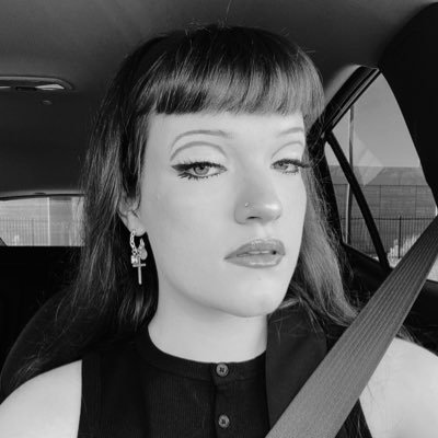 averyenchanted_'s profile picture. 21 | she/her | my aesthetic is somewhere between a disney princess and the demon from holy roller