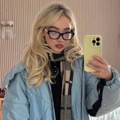 ryissagal's profile picture. you’re a geek.