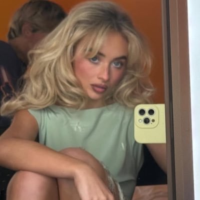 tiniftcamilo's profile picture. directed by jão romania;