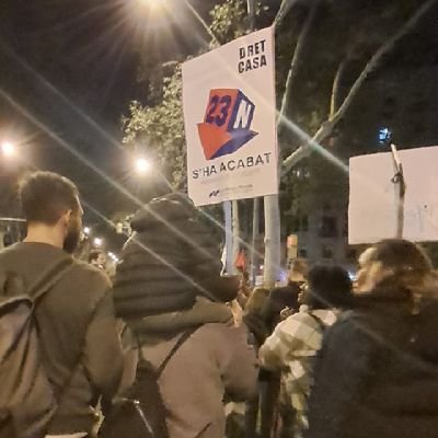 delgad_za's profile picture. Madre de 2, trabajadora, activista por el derecho a una vivienda digna, Podemita siempre 💜