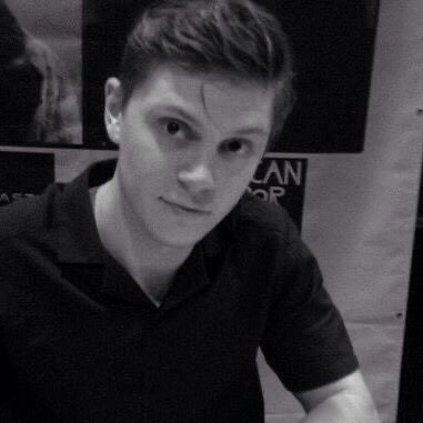 borntod31's profile picture. @borntod32