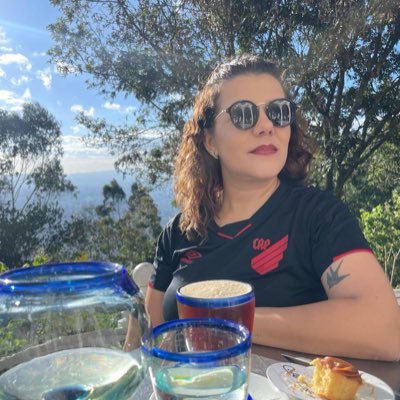 cris_ppereira's profile picture. Basicamente uso o twitter pra falar do Athletico e reclamar da vida.