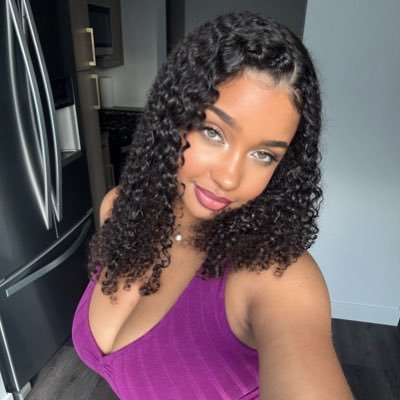 CorieRayvonn's profile picture. 