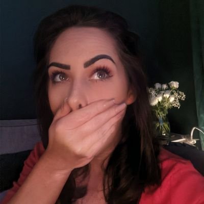 Witterbird_84's profile picture. Gin is my friend also my enemy. #Cooking. #Bellylaughing. #Mufc Not a fan of unkindness. Look I like wrestling it's a thing Okay. Old account got hacked into