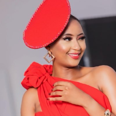 Fatouma57969811's profile picture. Responsable Communication , Entrepreneur Maîtresse de cérémonie à mes heures perdues. Journaliste de formation. BIENVENUE ❤️