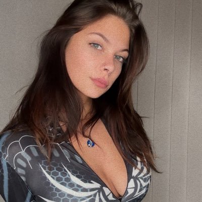 theycallmeelizy's profile picture. 