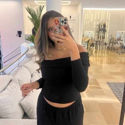 rominasanmar's profile picture. Fuckin’ sanar