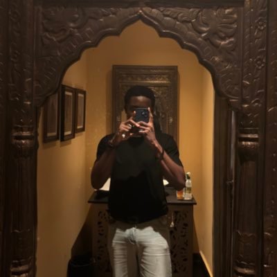 utibeobong_udoh's profile picture. Multidisciplinary Designer | Design, eat, and sleep 🤙