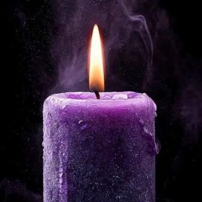 Thembeka__'s profile picture. My soul is reminding me that we're forever young 🐝