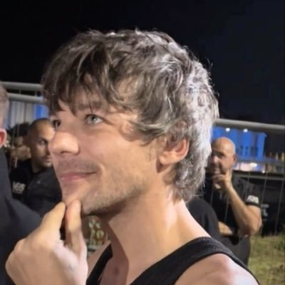 sctwalls's profile picture. sábados levam a dor embora