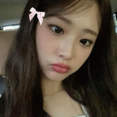 poutigrl's profile picture. little yapper with a side of nymphomaniac