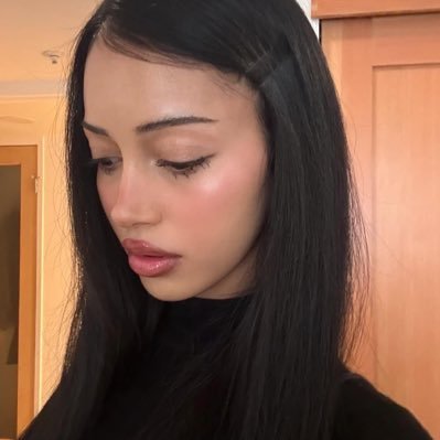 sacredbunnii's profile picture. 𝗅𝗂𝗇𝗄 𝗍𝗈 𝗆𝗒 𝗌𝖾𝗋𝗏𝗂𝖼𝖾𝗌 𝖻𝖾𝗅𝗈𝗐  🧚🏻‍♀️ ♡