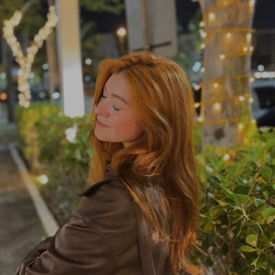 mrnasl's profile picture. i cry a lot but i am so productive it's an art - psicóloga