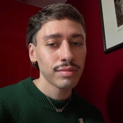 365P4RTYGURL's profile picture. heart is unbreaking