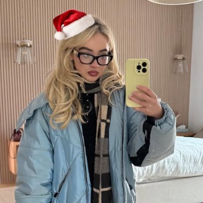 cherrygojuice's profile picture. Sippin’ on my go-go juice, I can’t be blamed! 🎀❄️| I’m like the number one go go juice fan | she/her #freepalestine fan page - not impersonating!