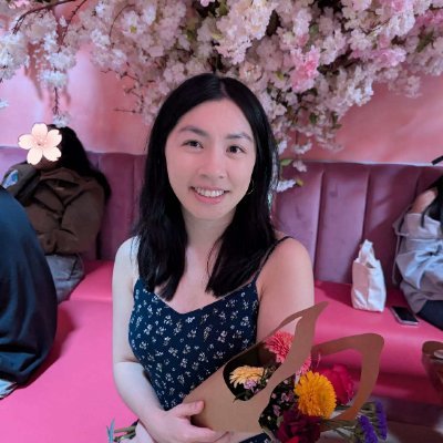 _moonfishie's profile picture. 📷 @_moonfishie | bus only: moonfishie3@gmail.com