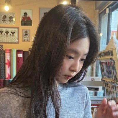 shsebf's profile picture. jennie and exo