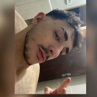 Carlowsz_'s profile picture. ?