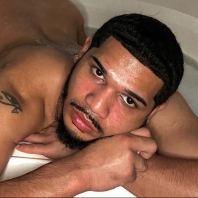 Papitay99's profile picture. 🎥DM For Collab /‼️DM For PROMO /📲DM For Customs   📱Instagram:@Papi.Tay99