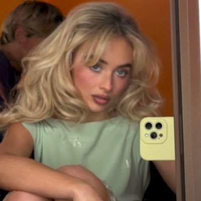 noellewes123's profile picture. carpenter, arianator, swiftie, livie, & more || she/her, 26 (IDGAF), and im not impersonating!