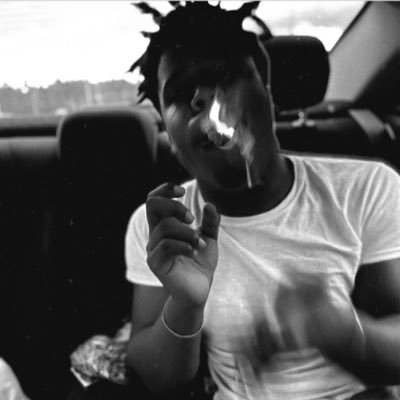 TEEDREWW's profile picture. 📸: tee.dreww