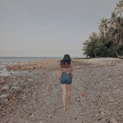 rainyen01's profile picture. 