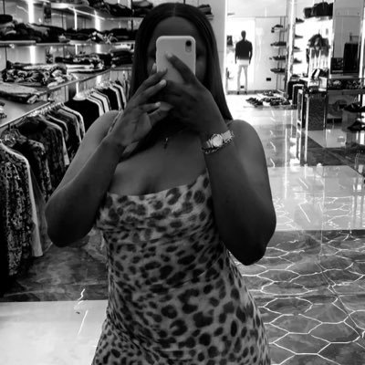 baddielenaa's profile picture. 