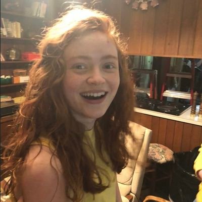 laysaaero's profile picture. Estudante de contabilidade e tuiteira nas horas vagas