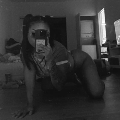 lxtinabarbie's profile picture. 23 | 🇲🇽 |