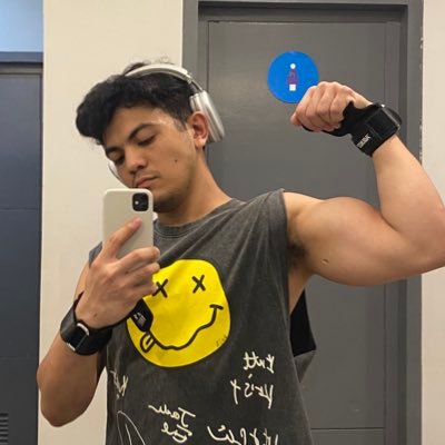 olvrjohn's profile picture. 