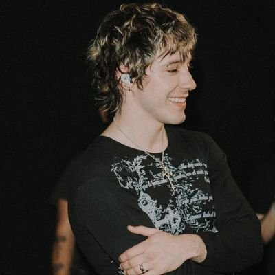 Alonmakesxmejoy's profile picture. 