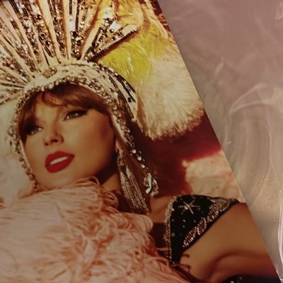 TiffWells05's profile picture. Happily married! mom of two. Just a gamer mom   oh and also a new grandma!!  My 🌎 is my fam. #eazyyfam #callofduty #goldenlife aka MrsWells98