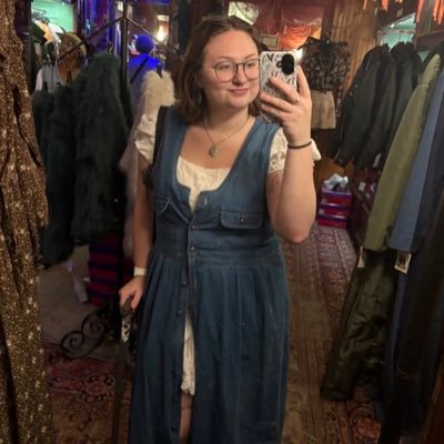 C0SMICDUSTS's profile picture. i wish my brain could sneak away ˚ ✩ ꩜