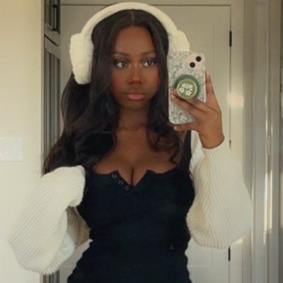 filmfae's profile picture. 