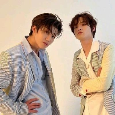 blueskyy_28's profile picture. 안녕하세요 — welcome to my account ✨
Bussines account to app premium (cozees store). I'm multifandom 🤍