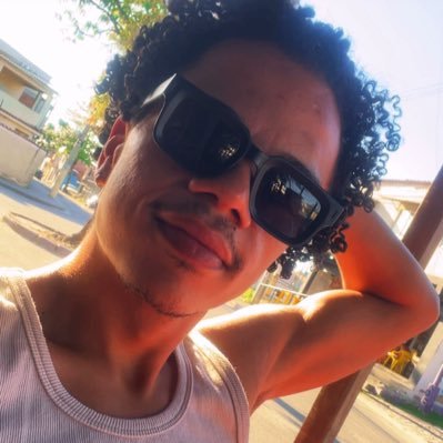 clmiiranda's profile picture. frágil, forte, vivo