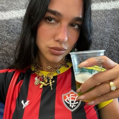 isisluk's profile picture. 