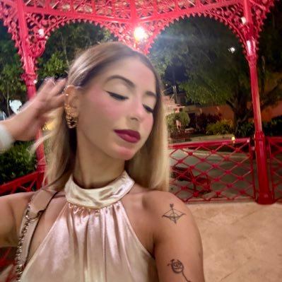 aaloondrraas's profile picture. 787🇵🇷 || 24☀️ || un vaivén como las olas del mar