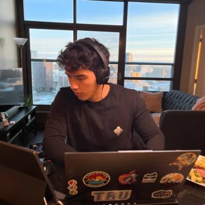 Mightyscalper's profile picture. 8 Figure Stock Day Trader